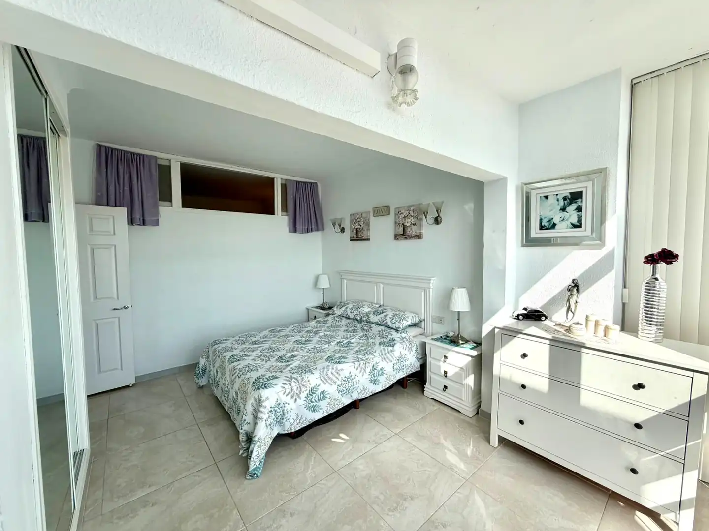 Schlafzimmer von Dachboden zum Verkauf in Benalmádena mit Möbliert und Gemeinschaftspool