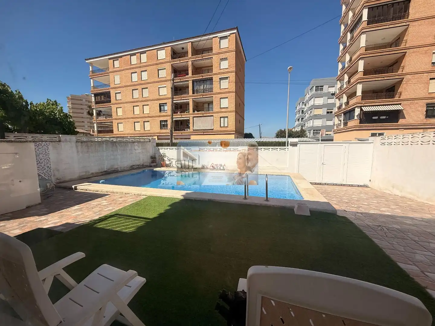 Schwimmbecken von Haus oder Chalet zum Verkauf in Benicasim / Benicàssim mit Klimaanlage, Heizung und Terrasse