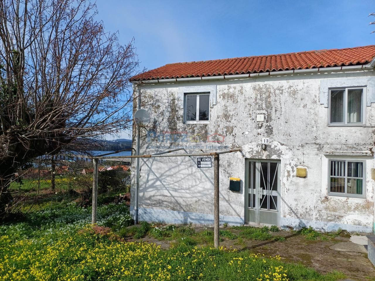 Vista exterior de Finca rústica en venda en Neda amb Jardí privat