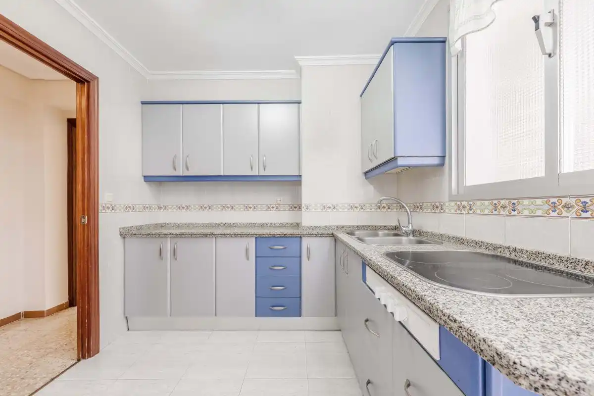 Kitchen of Flat for sale in Sevilla  with Air Conditioner, Heating and Private garden
