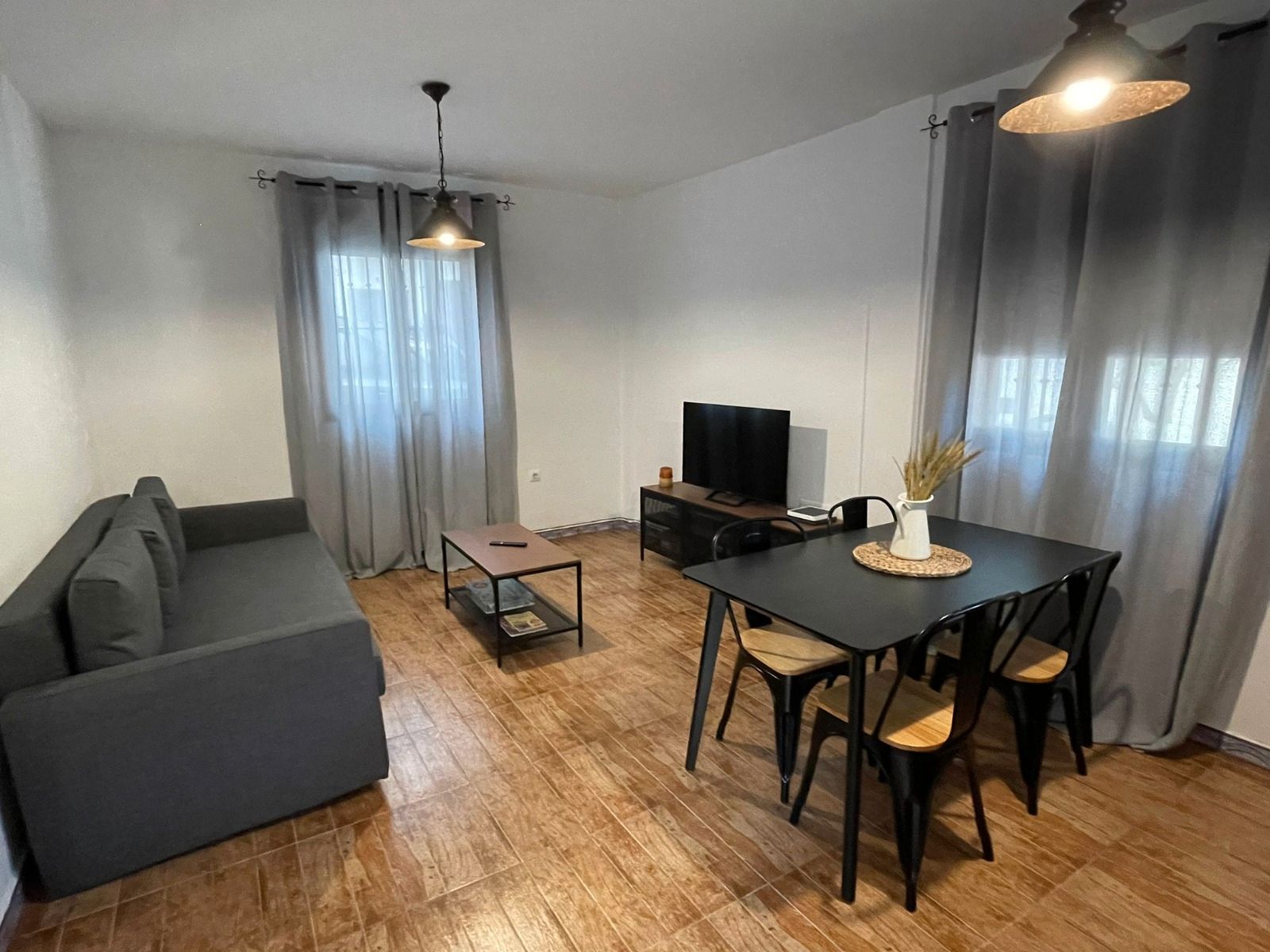 Sala d'estar de Apartament en venda en El Bosque amb Aire condicionat