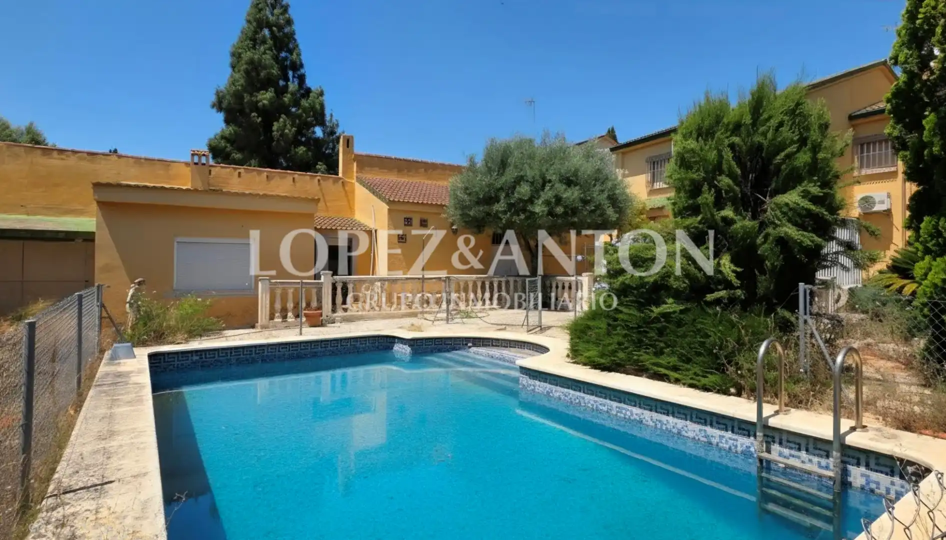 Vista exterior de Casa o chalet en venta en San Antonio de Benagéber con Aire acondicionado, Calefacción y Jardín privado