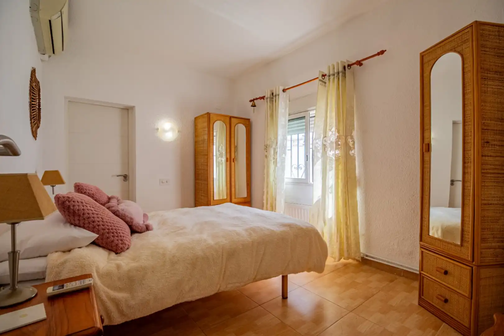 Habitación de Casa o chalet de alquiler en L'Alfàs del Pi con Aire acondicionado, Calefacción y Piscina