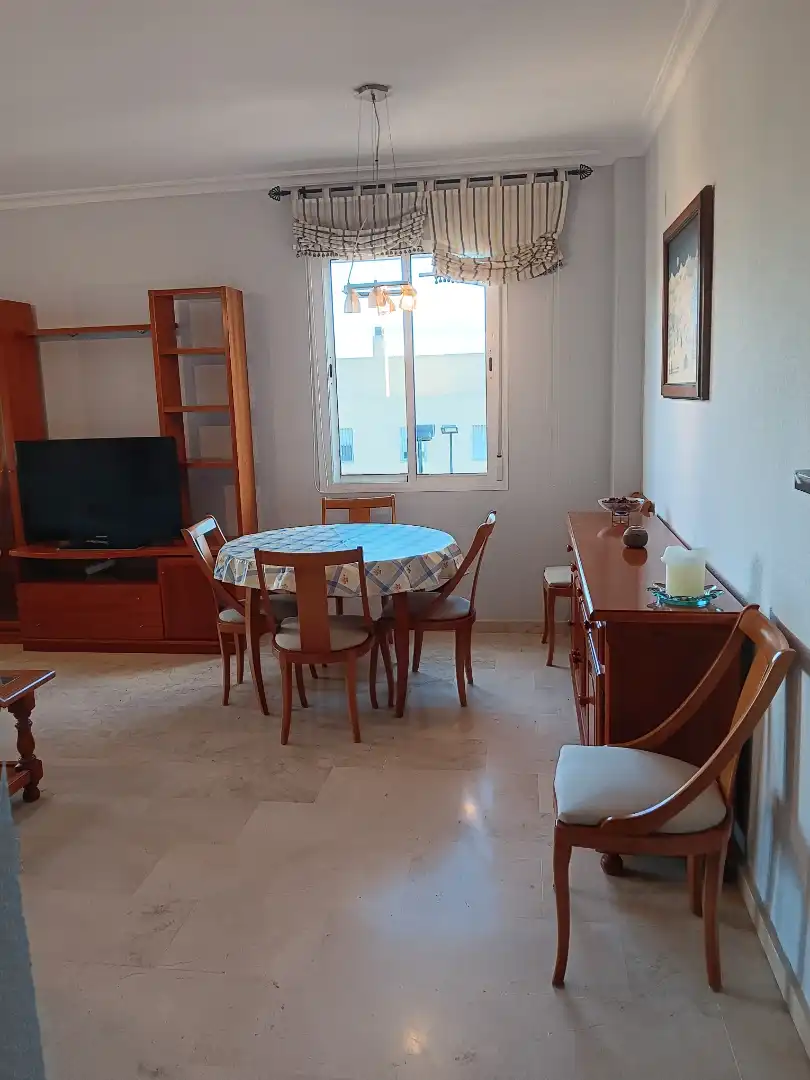 Wohnung zur Miete in Calle Begonia, Cavaleri