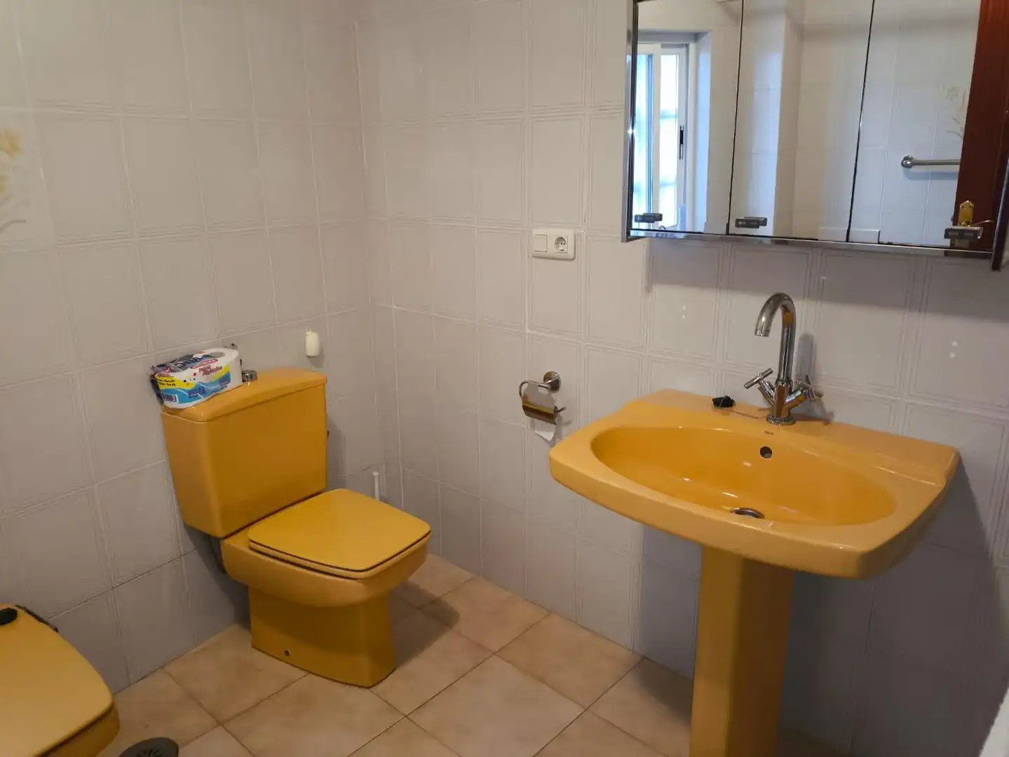 Bathroom of Flat for rent in Laxe  with Heating and Furnished