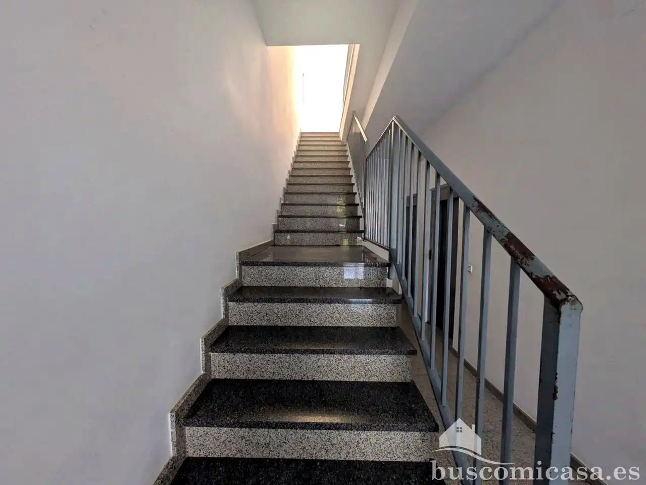 Flat for rent in Linares  with Air Conditioner and Furnished