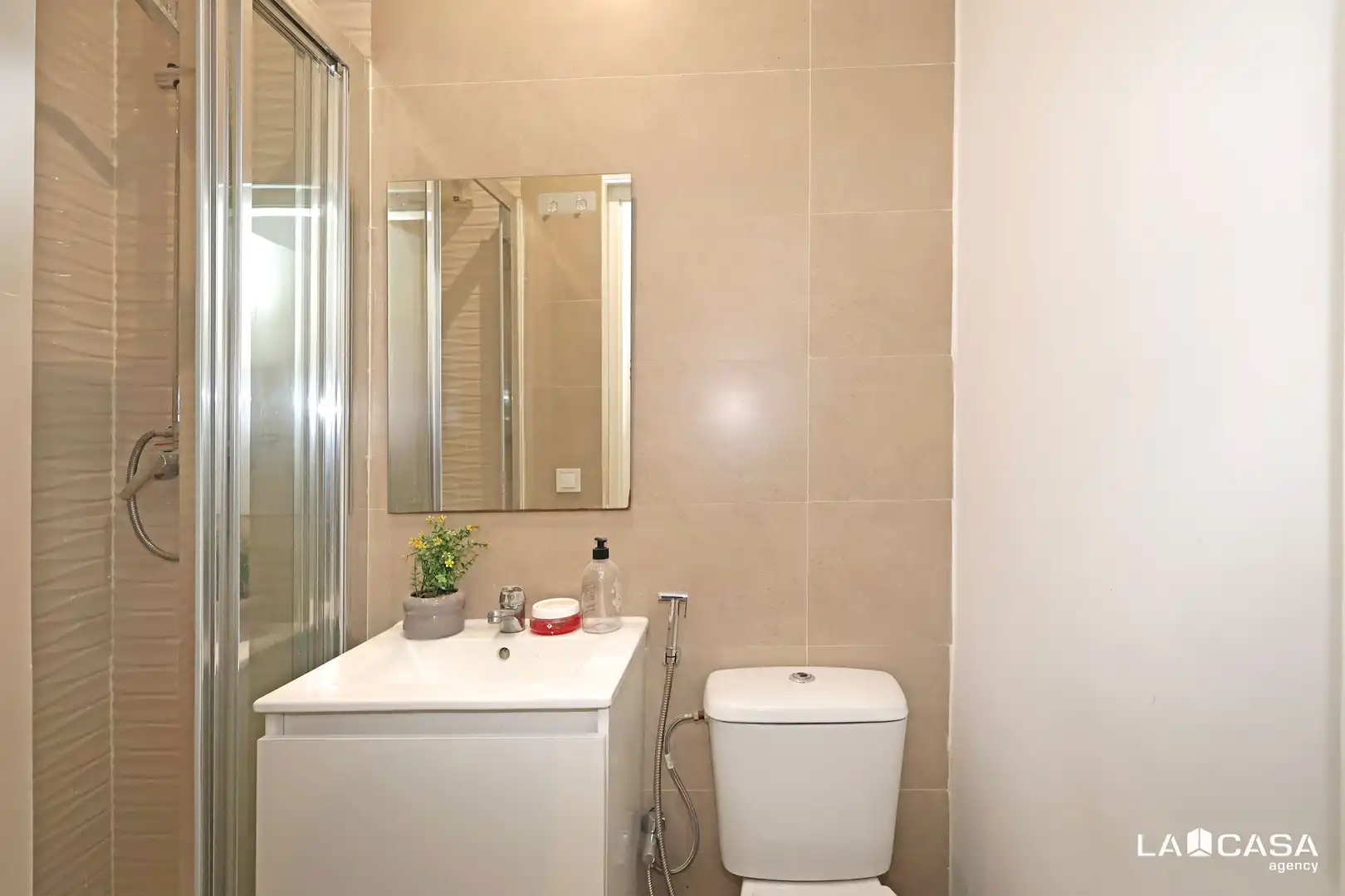 Piso en venta en Carrer de Salvà, El Poble Sec - Parc de Montjuïc