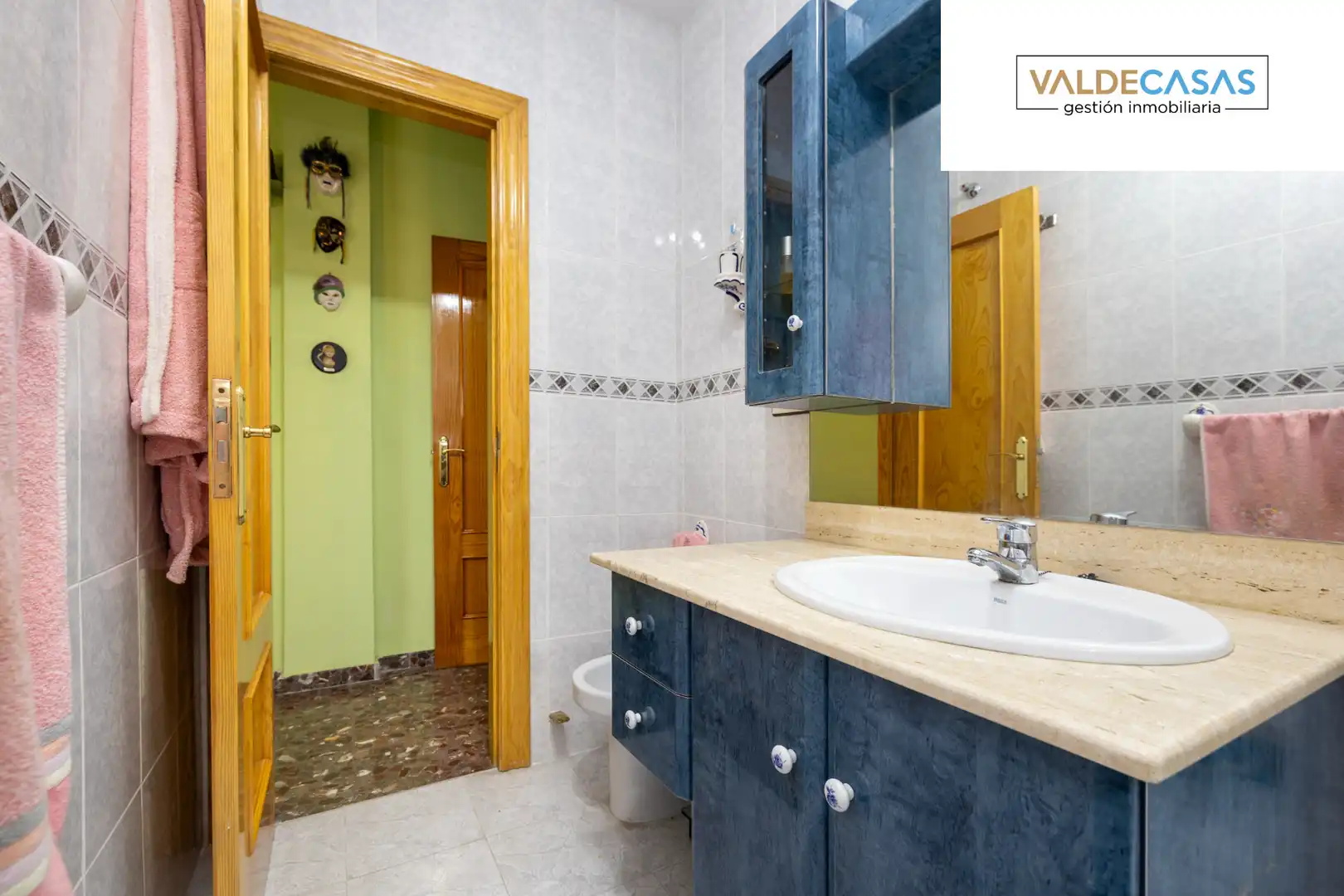 Baño de Casa adosada en venta en Maracena con Aire acondicionado, Terraza y Horno