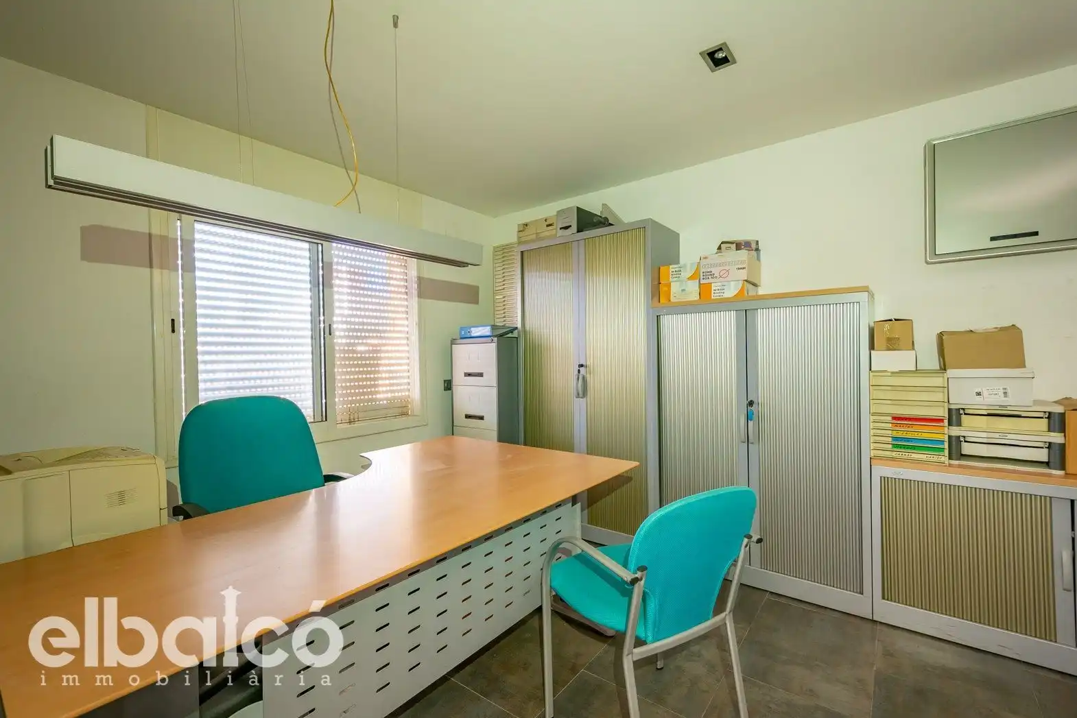 Büro zum Verkauf in Cambrils mit Klimaanlage, Heizung und Terrasse