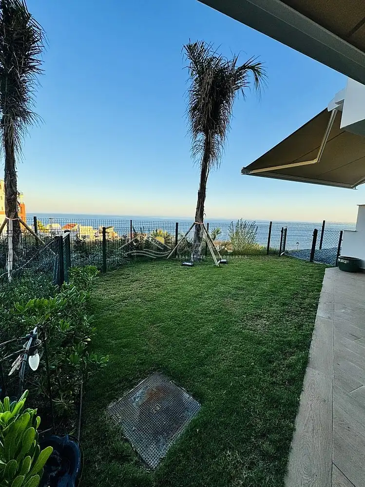 Apartament amb piscina en venda a Torrox Pueblo