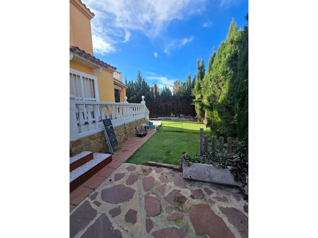 Garden of House or chalet for sale in La Pobla de Vallbona  with Private garden and Terrace