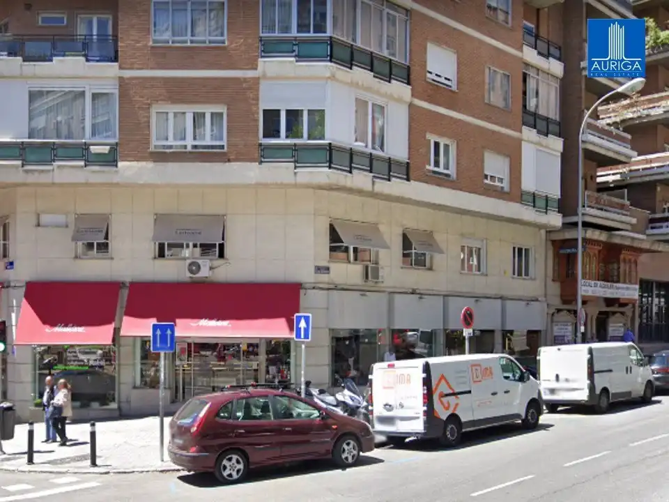 Local comercial en venda a Tetuán