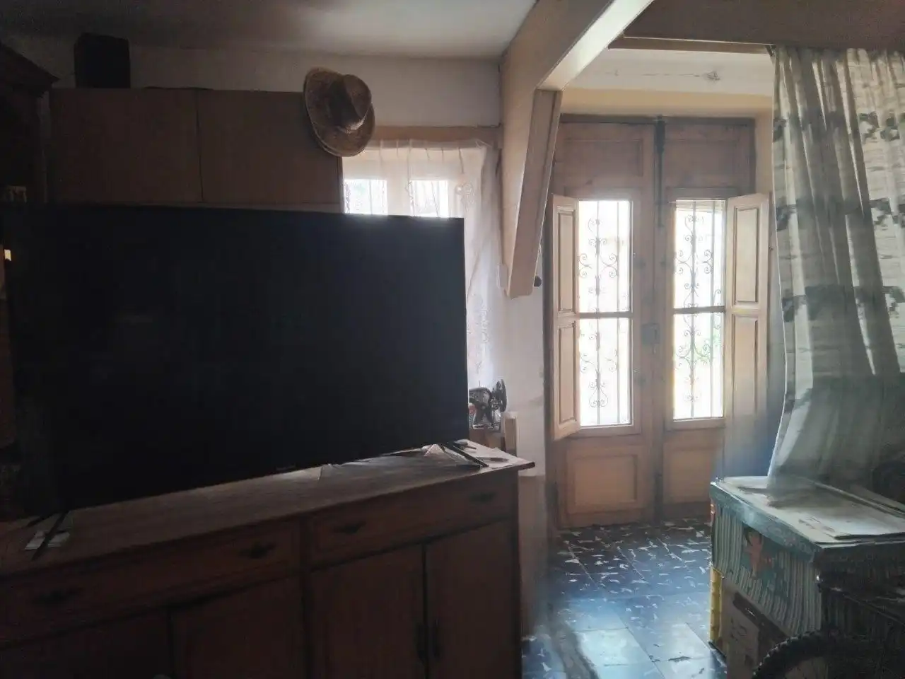 Casa amb jardí en venda a Montserrat, imagen 3