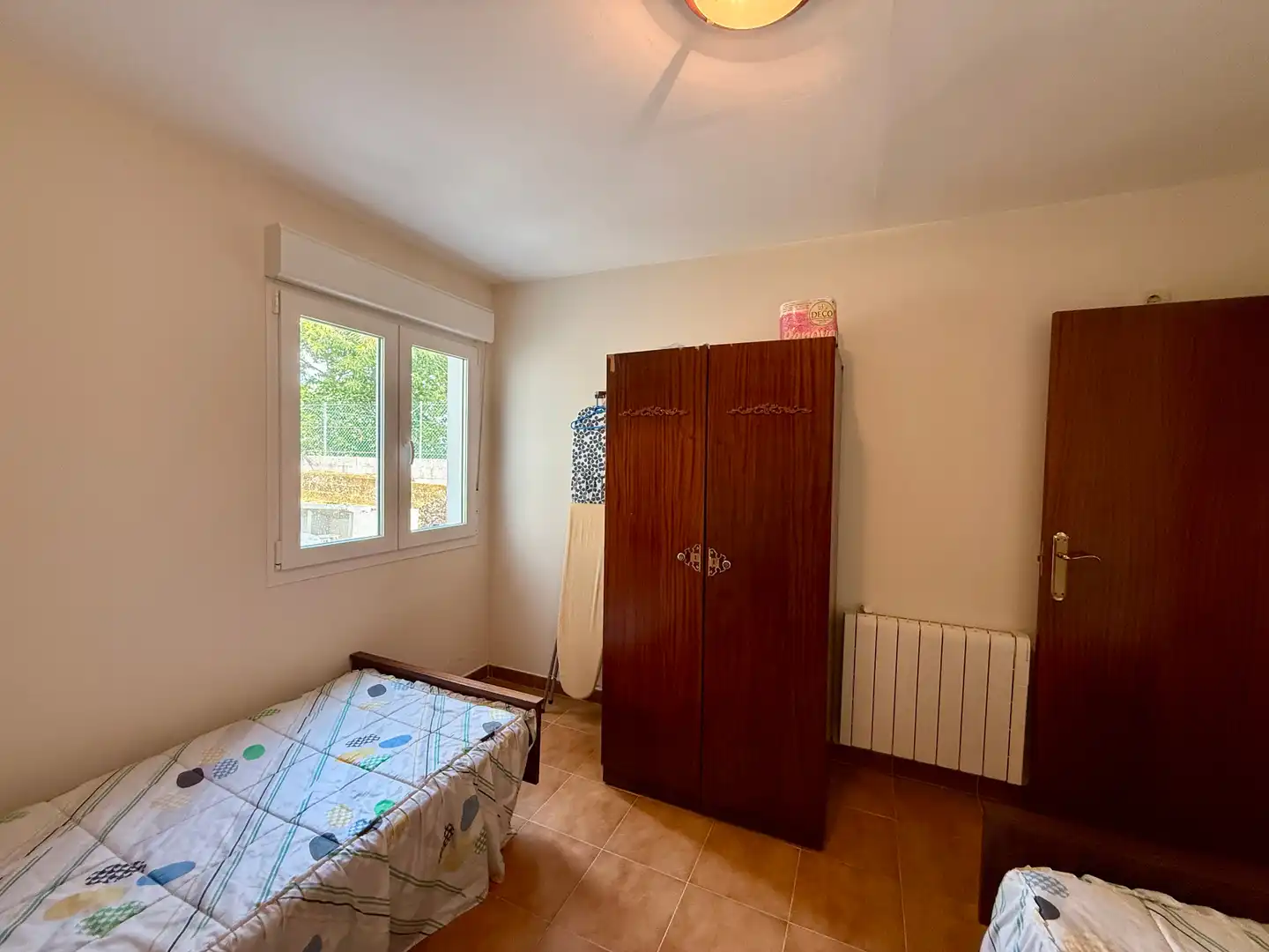 Dormitori de Casa adosada en venda en O Grove   amb Jardí privat, Traster i Moblat
