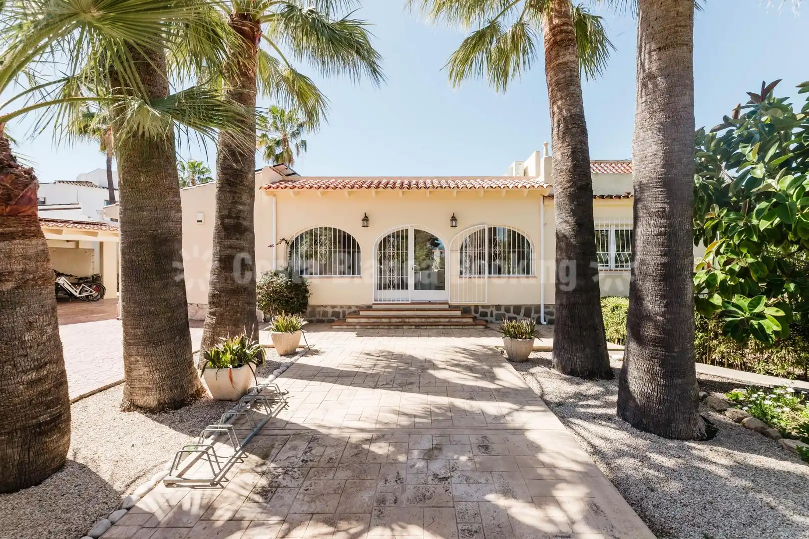 Exterior view of Houses for sale in L'Alfàs del Pi  with Air Conditioner, Heating and Private garden