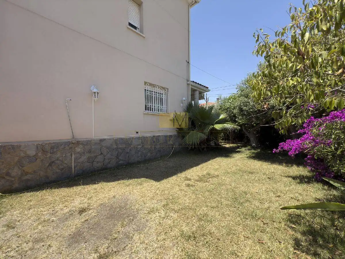 Jardí de Casa o xalet en venda en Sant Pere de Ribes amb Aire condicionat, Calefacció i Jardí privat