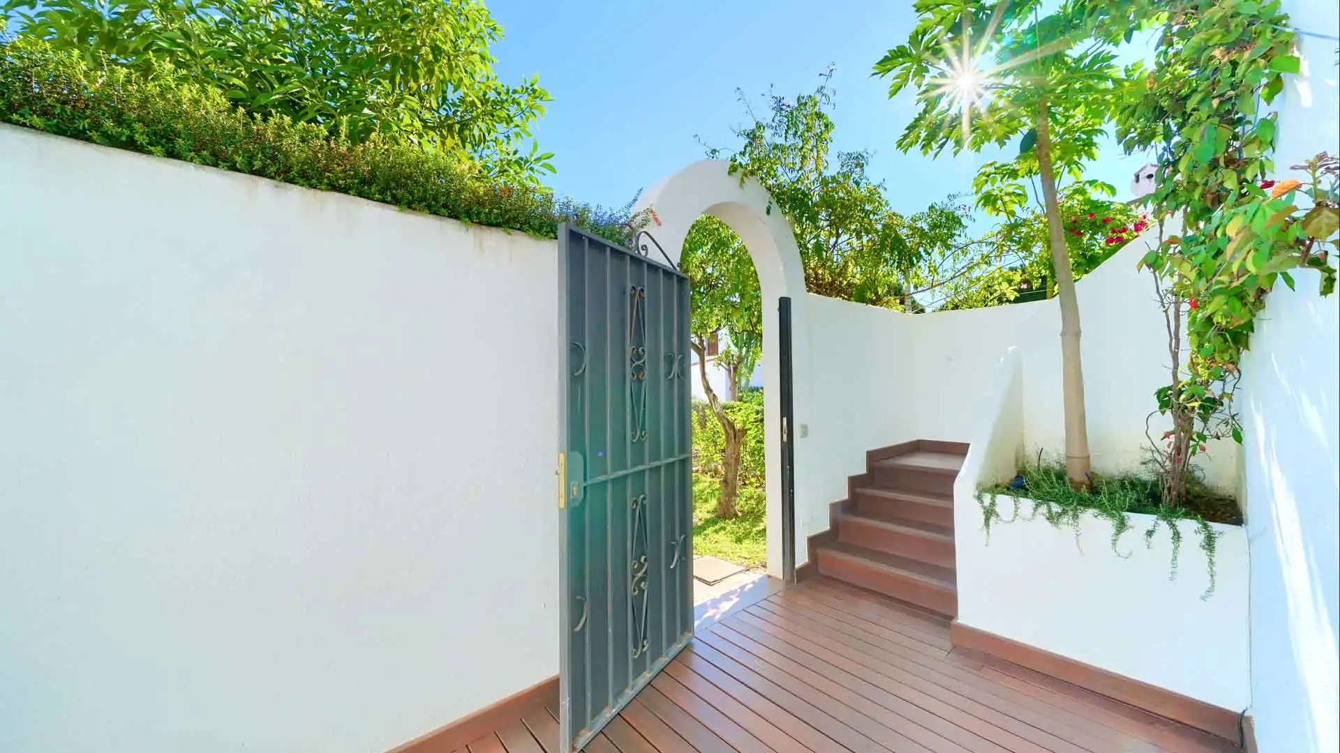 Jardín de Casa adosada en venta en Marbella con Aire acondicionado, Jardín privado y Terraza