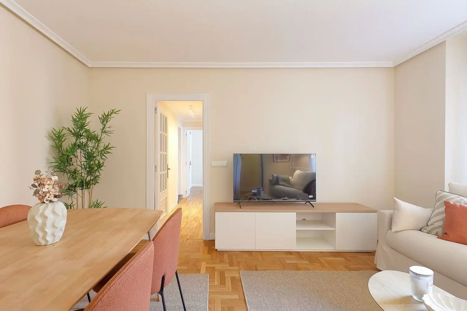 Sala de estar de Piso de alquiler en Gijón  con Calefacción, Terraza y Trastero