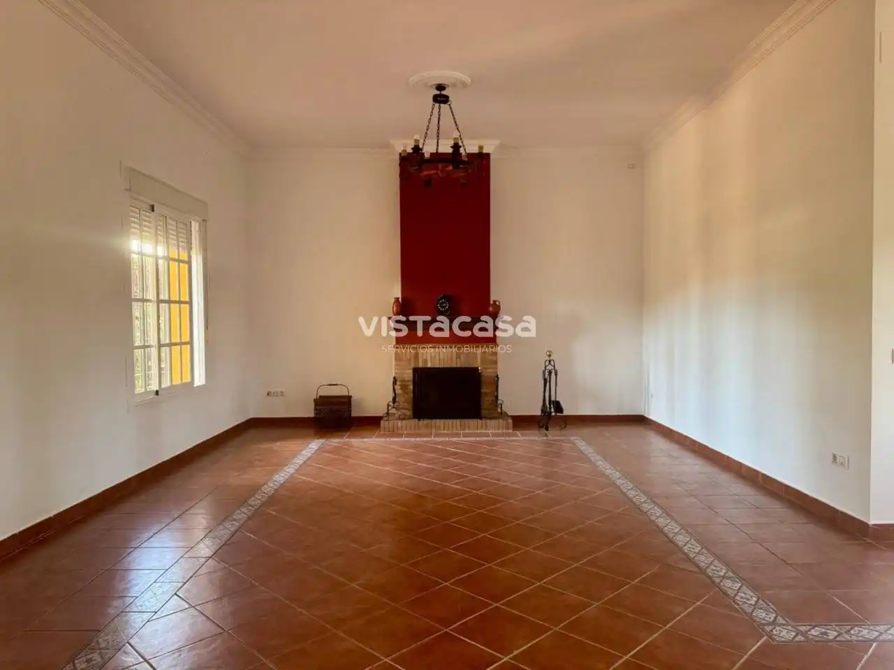 Sala d'estar de Casa o xalet en venda en Mairena del Alcor amb Aire condicionat, Calefacció i Jardí privat