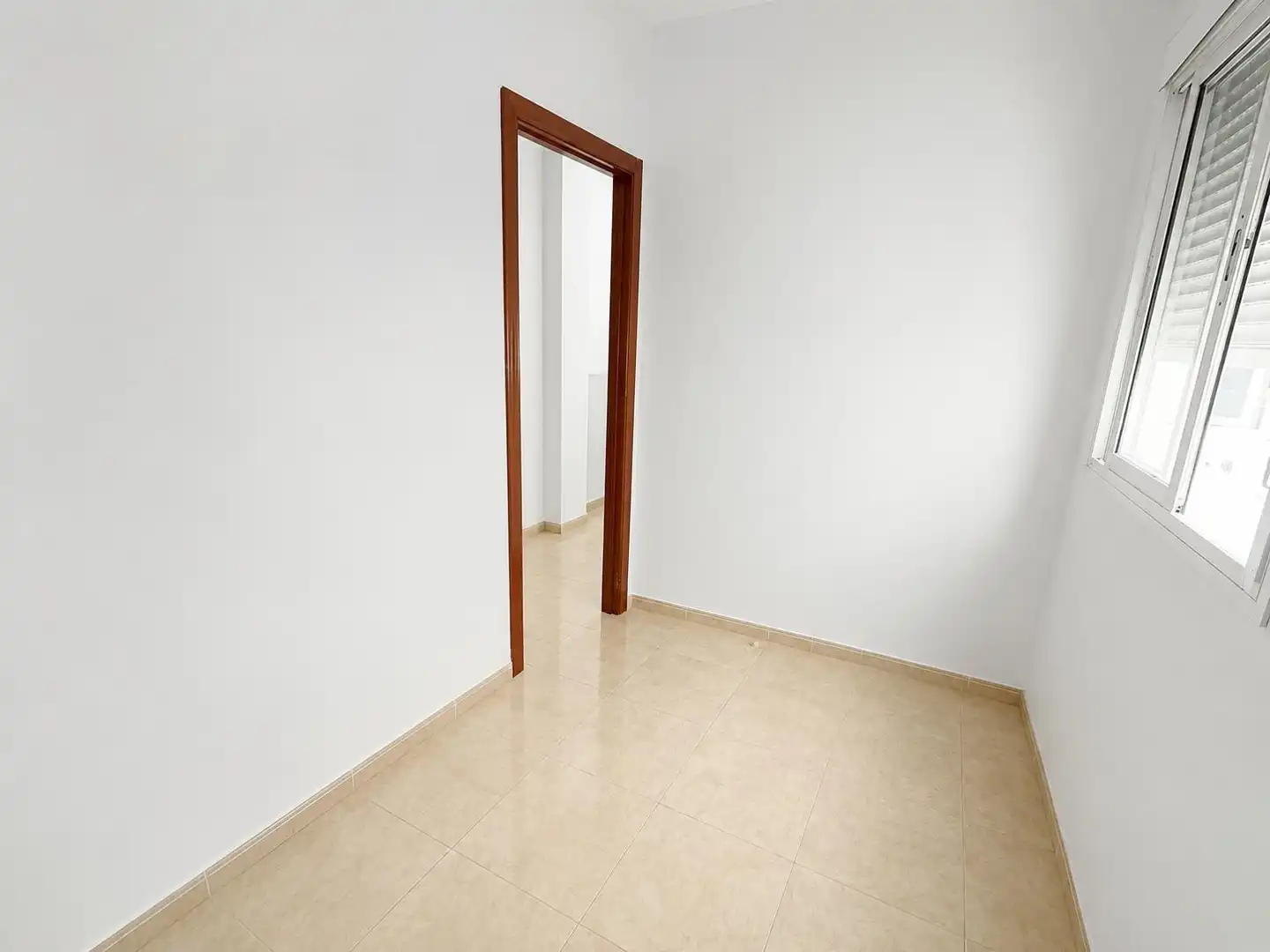 Piso en venta en Almería con Balcón y Alarma