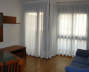 Bedroom of Flat to rent in Girona Capital  with Heating, Parquet flooring and Furnished