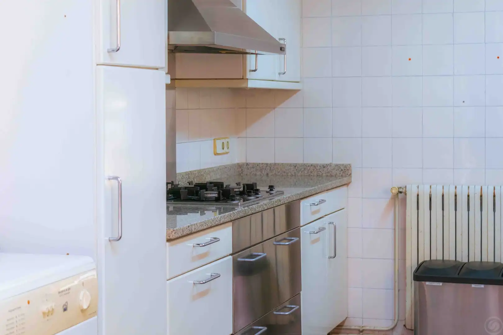 Kitchen of Houses for sale in Esplugues de Llobregat  with Terrace, Storage room and Swimming Pool