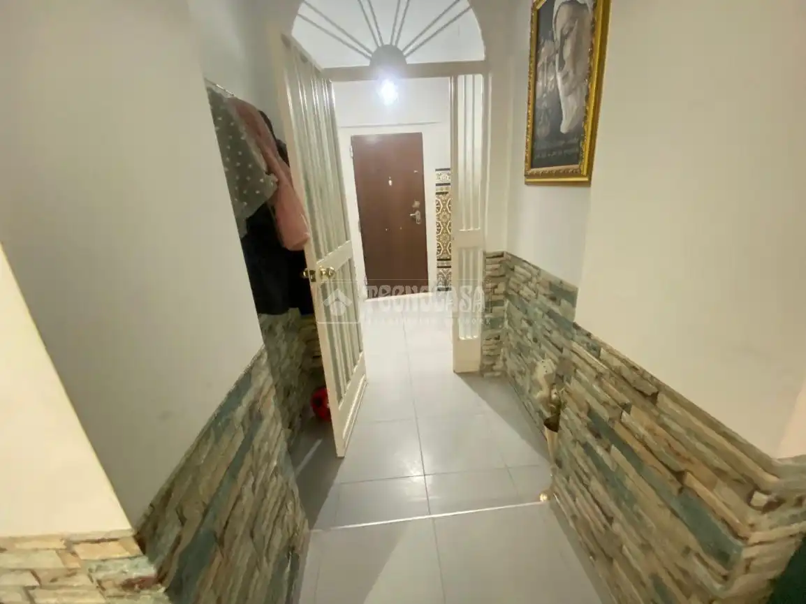 Casa adosada en venta en Sanlúcar la Mayor