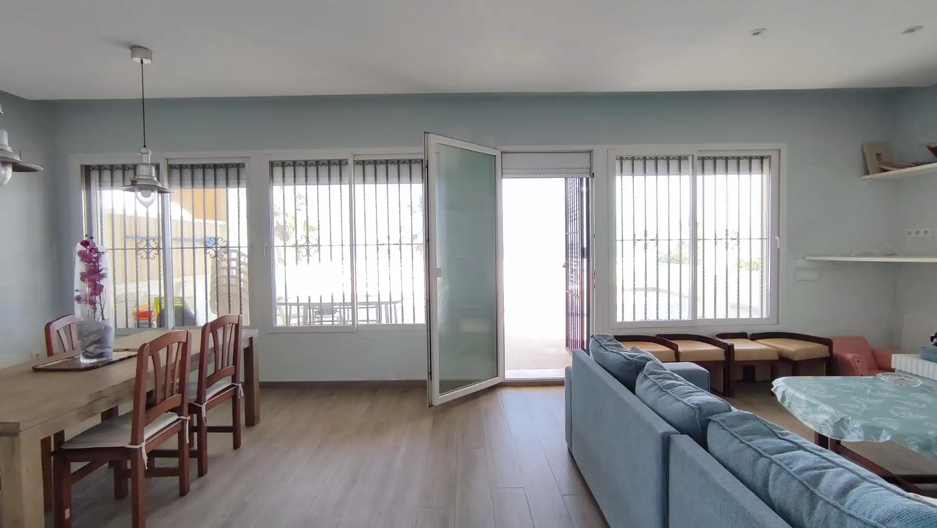 Living room of Houses for sale in Miramar  with Air Conditioner and Terrace