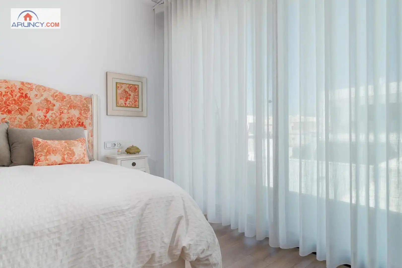 Habitación de Casa adosada en venta en Dos Hermanas con Aire acondicionado, Jardín privado y Terraza