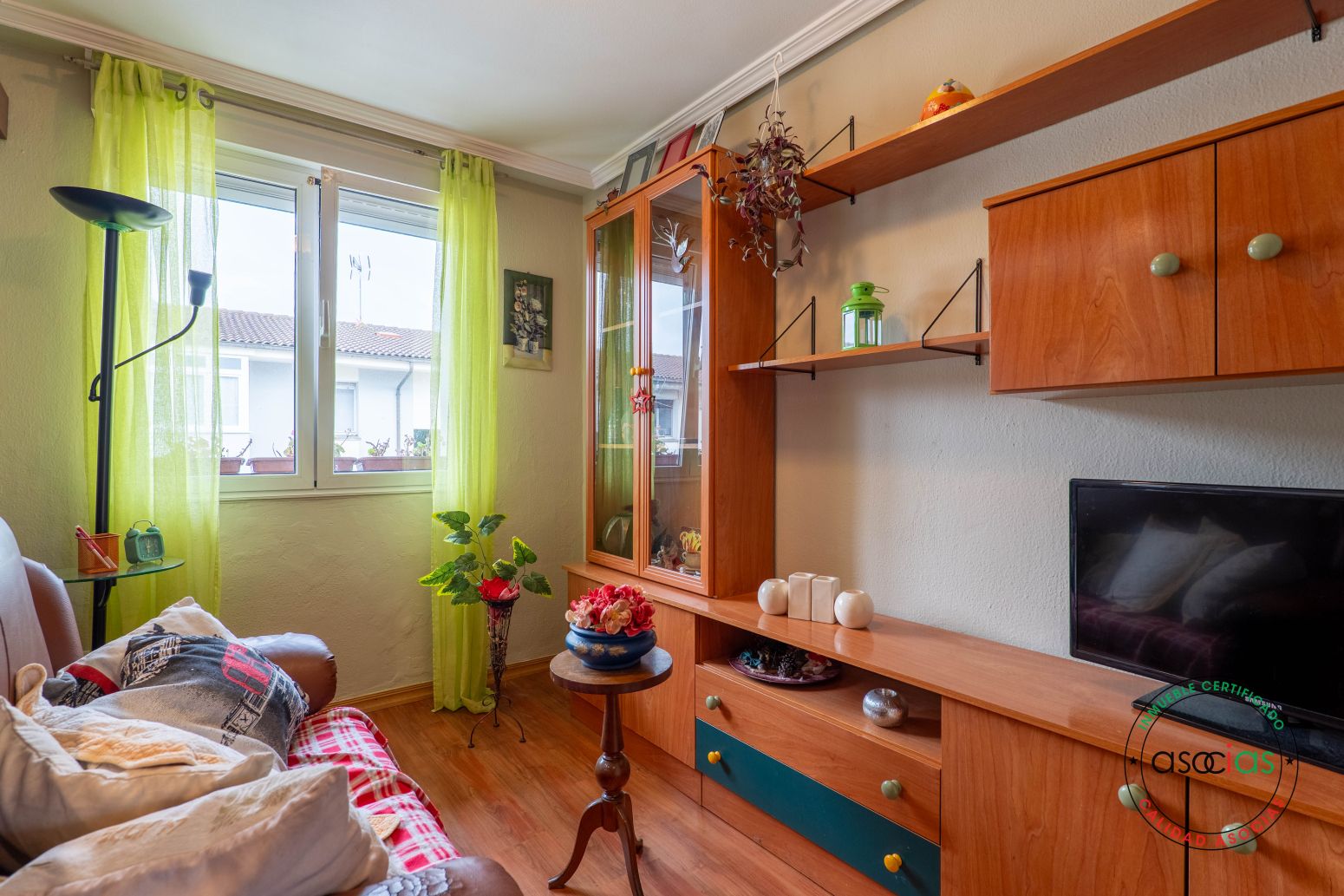 Sala d'estar de Pis en venda en Gijón  amb Calefacció