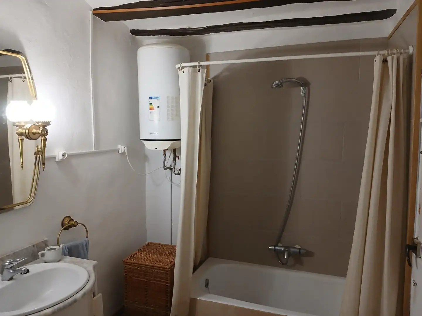 Country homes for sale in Arakil