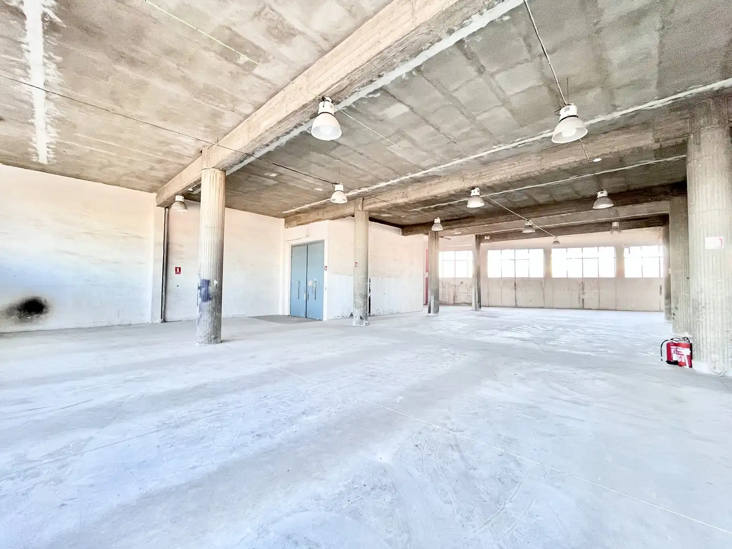 Nave industrial en alquiler en Carrer de Tucuman 8, imagen 11