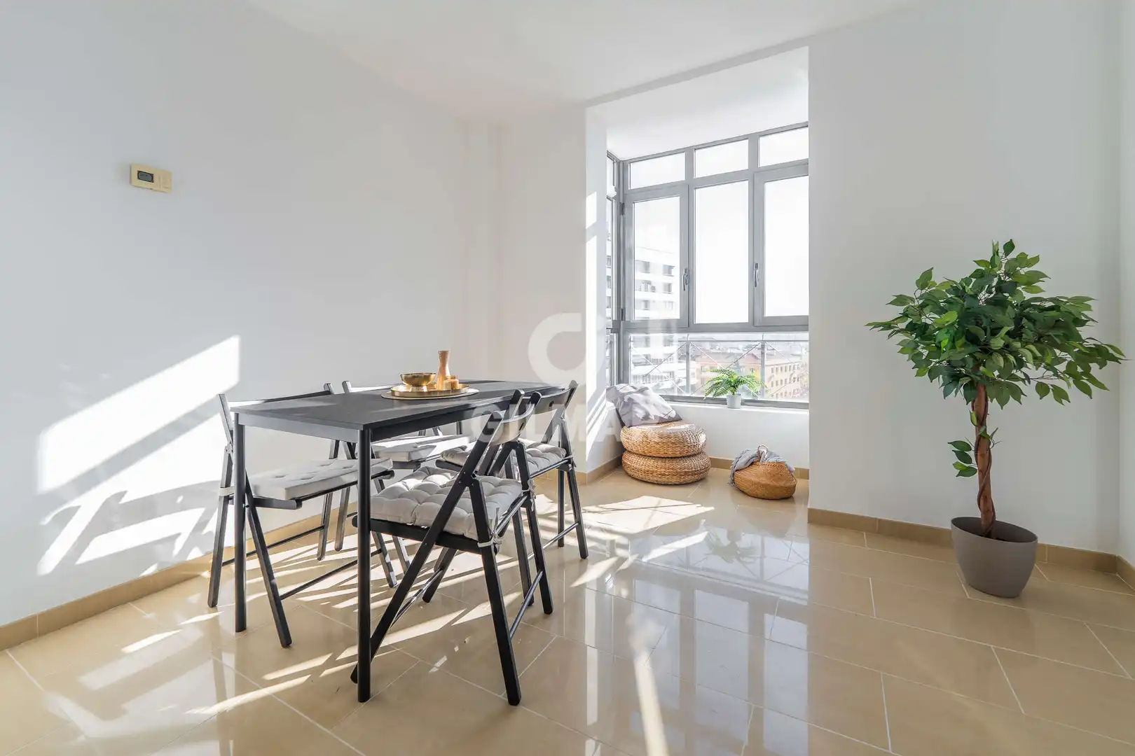 Comedor de Piso en venta en Madrid con Calefacción y Trastero