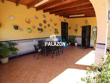 Casa rústica en venda a Crevillent