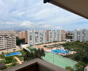 Vista exterior de Àtic en venda en Alicante / Alacant amb Aire condicionat i Terrassa