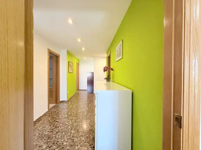 Piso en venta en Castellón de la Plana / Castelló de la Plana con Aire acondicionado, Calefacción y Terraza