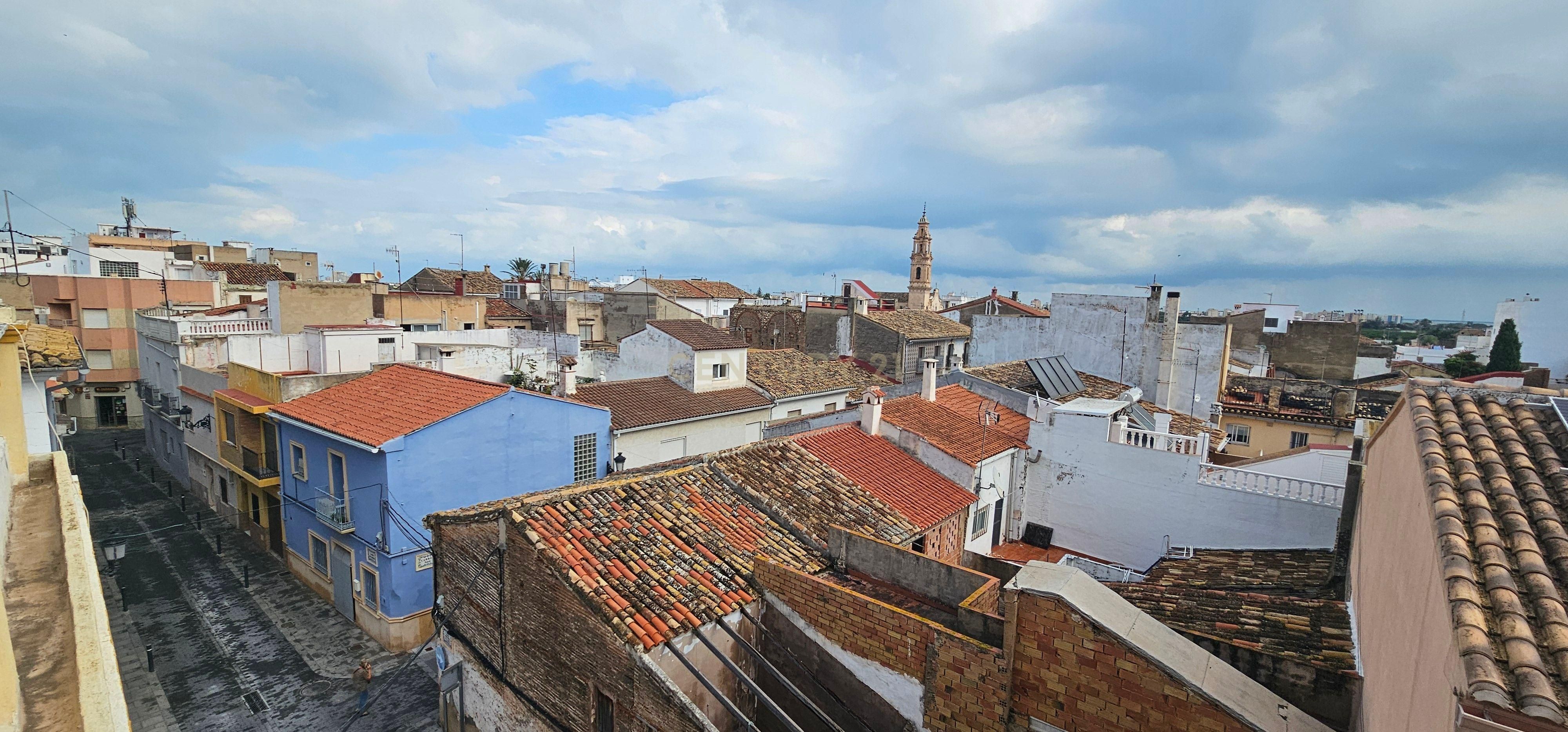 Vista exterior de Edifici en venda en Piles