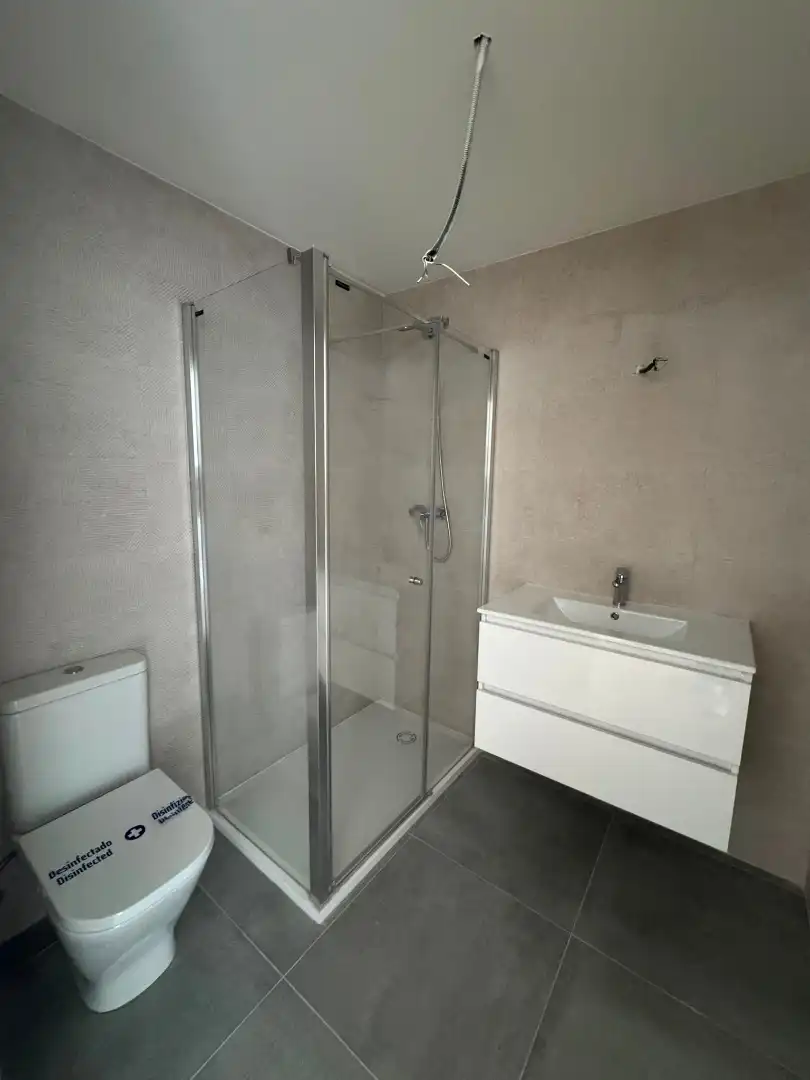 Baño de Piso de alquiler en Valencia con Aire acondicionado, Calefacción y Parquet