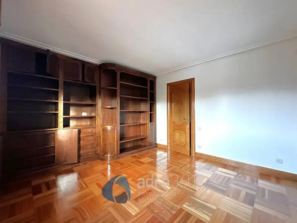Bedroom of Houses for sale in Lardero  with Air Conditioner, Heating and Private garden