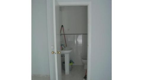 Foto 3 de Oficina de alquiler en Carrer de Rahola I D'espona, 84, Ca n'Alzamora, Rubí