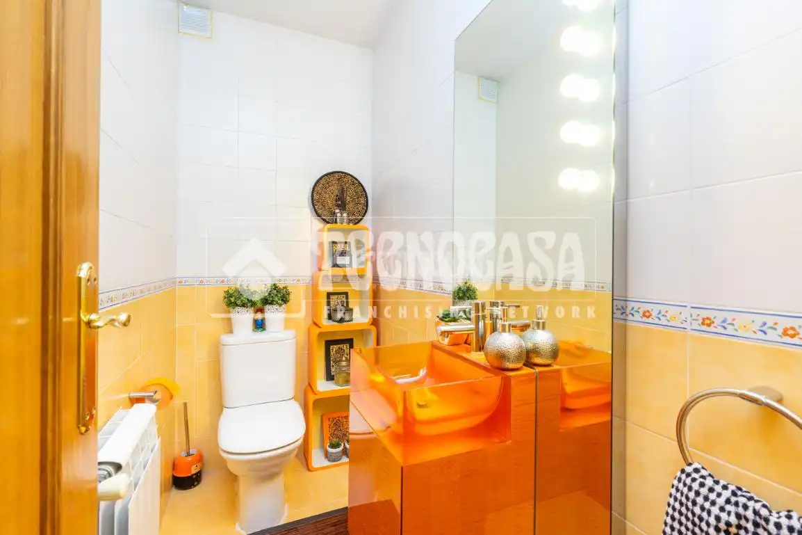 Badezimmer von Wohnung zum Verkauf in Colmenar Viejo mit Klimaanlage, Heizung und Balkon