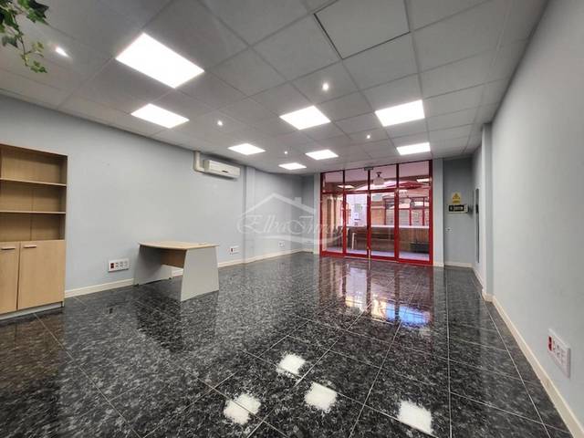 Oficina en Alquiler en De los Pueblos en San Eugenio Bajo