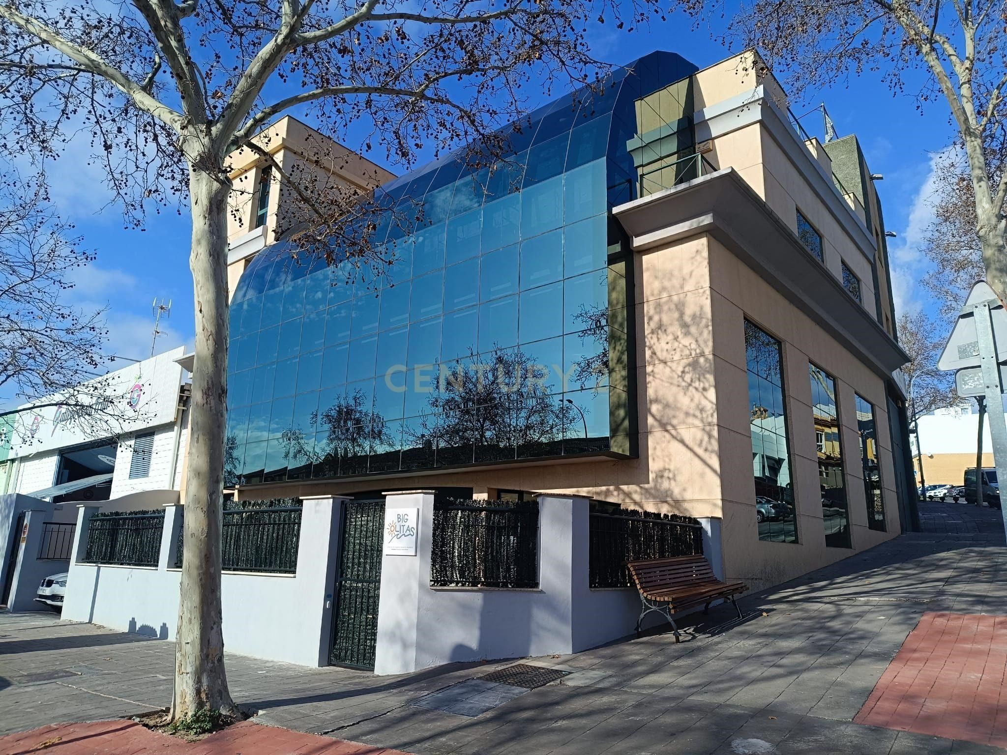 Vista exterior de Oficina de alquiler en Benalmádena con Aire acondicionado y Terraza