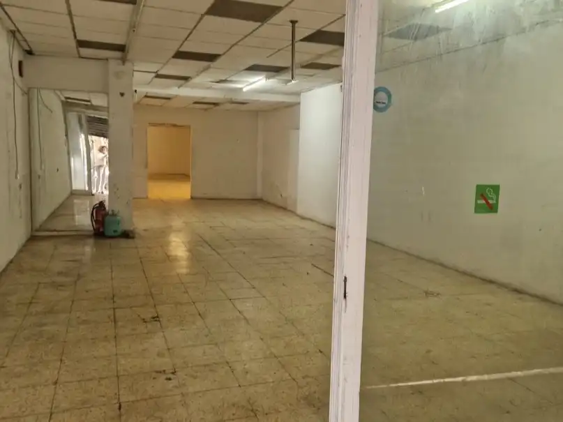 Local en venta en Sants - Montjuïc