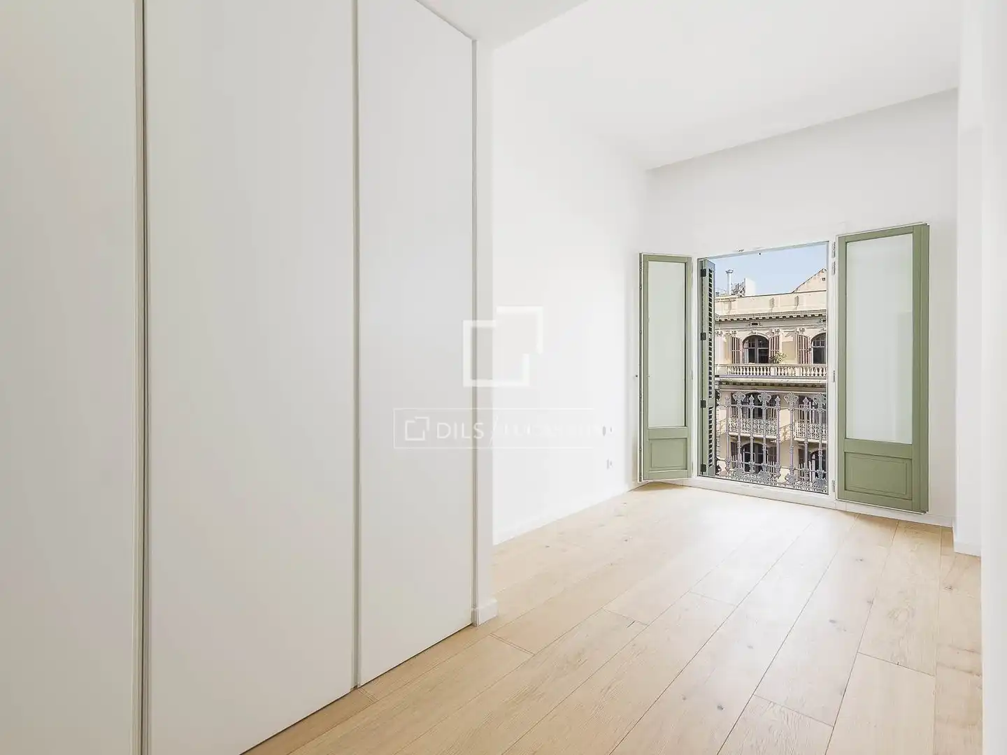 Bedroom of Flat for sale in Barcelona  with Air Conditioner, Heating and Parquet flooring