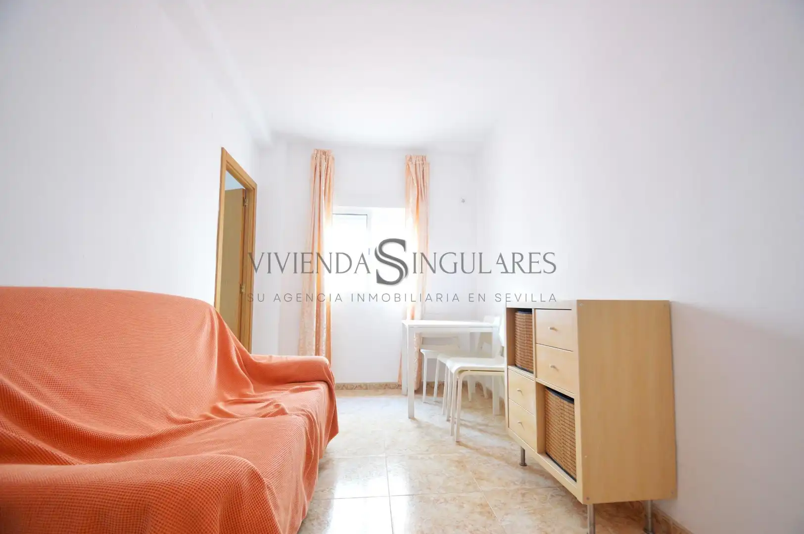 Habitación de Piso en venta en Sevilla con Amueblado