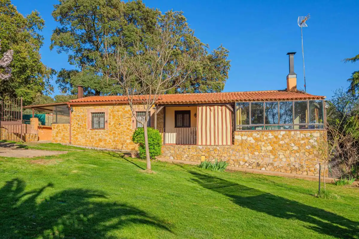 Vista exterior de Finca rústica en venta en Aracena con Aire acondicionado, Calefacción y Jardín privado