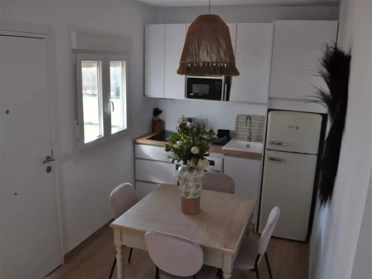 Cocina de Apartamento de alquiler en Barbate con Aire acondicionado, Jardín privado y Piscina