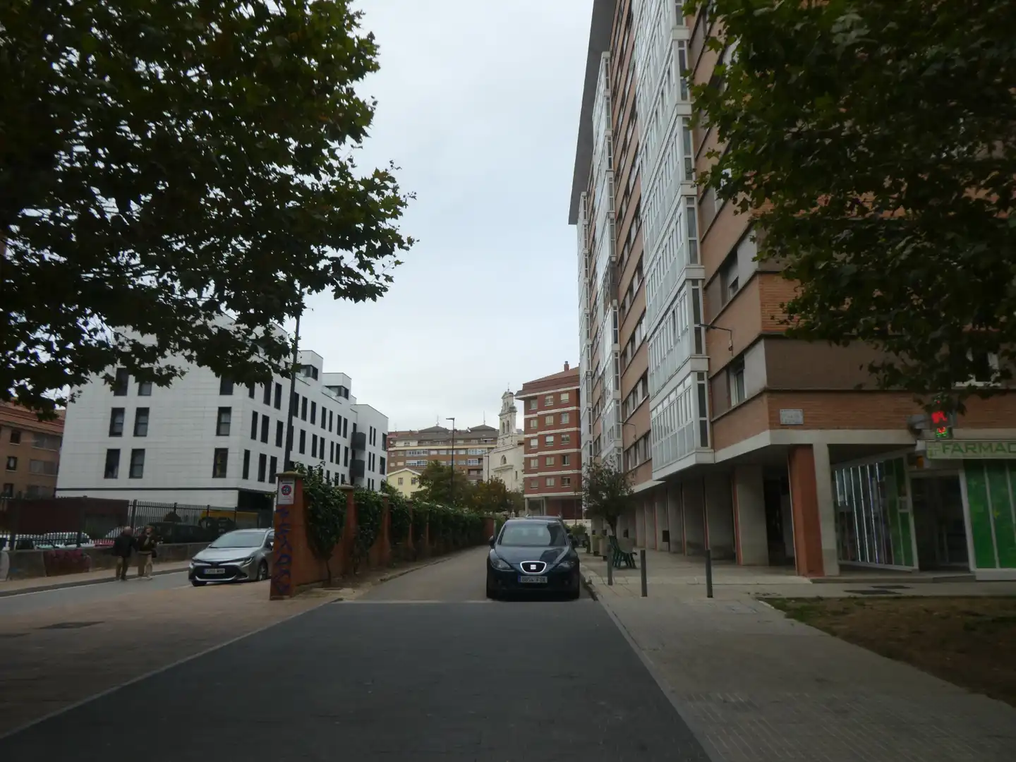 Vista exterior de Local de lloguer en Burgos