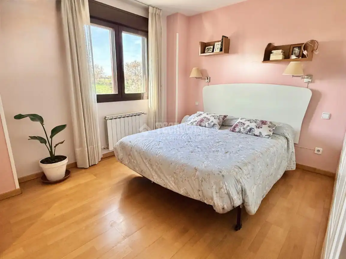 Habitación de Piso en venta en Madrid con Aire acondicionado, Calefacción y Piscina comunitaria